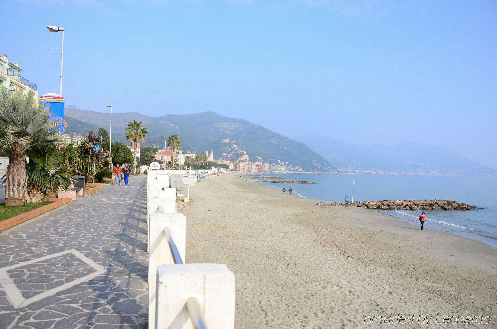 Hotel Aquilia Laigueglia Kültér fotó