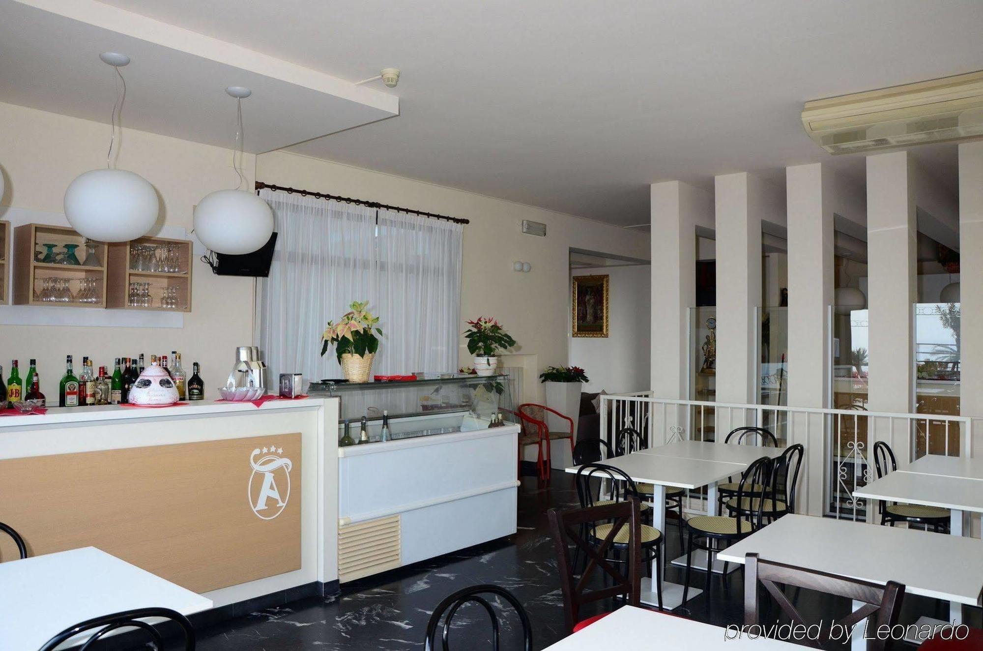 Hotel Aquilia Laigueglia Kültér fotó